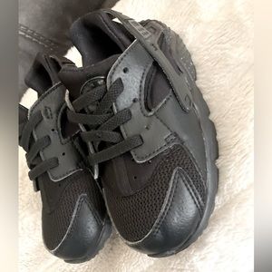 Nike Huraches size 8c